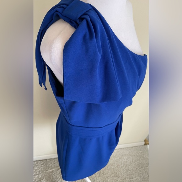 MINUET by MODCLOTH ONE SHOULDER BOW, PLEATED WAIST, SIDE ZIP, SZ L, ROYAL BLUE - Picture 10 of 17